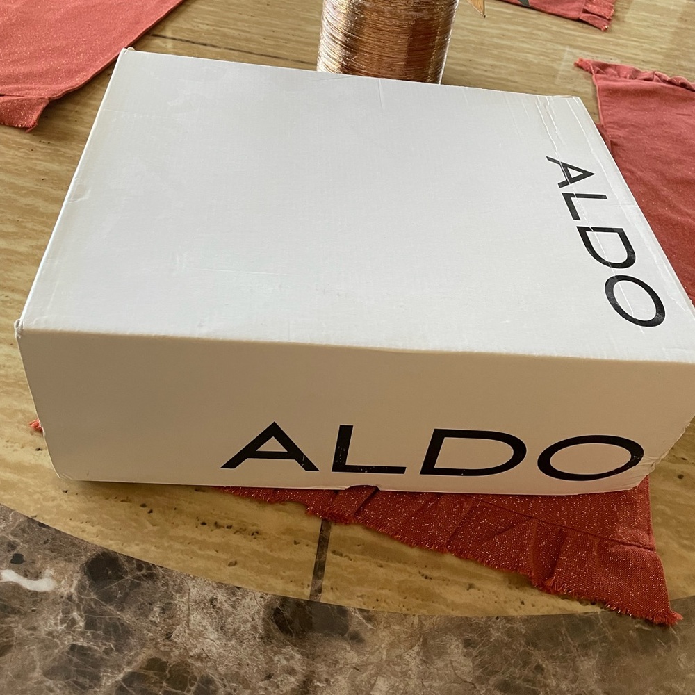 ALDO Suede Embroidered Ankle Boots EUC 10 M - Picture 15 of 15